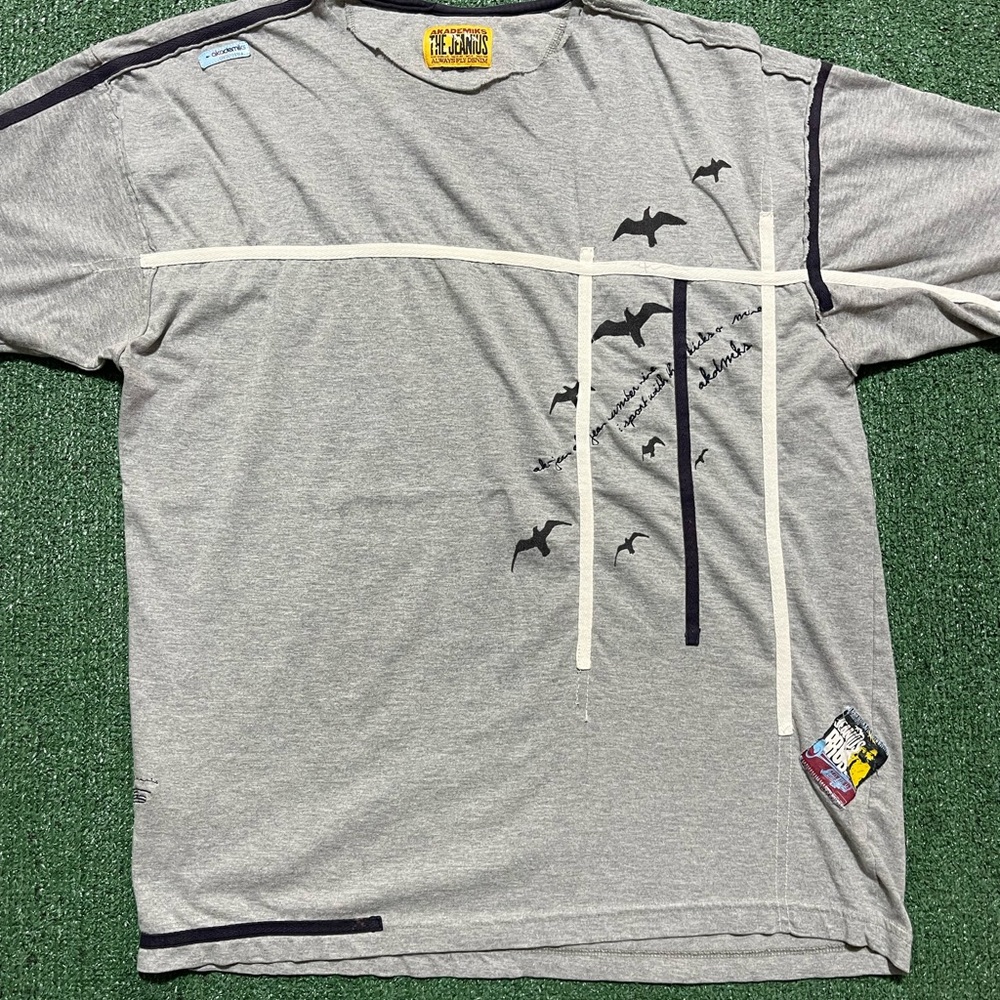 Vintage Akademiks The Jeanius Distressed Shirt Size Large